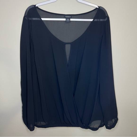 Torrid Black Scoop Neck Long Sleeve Sheer Blouse size 2 - Picture 1 of 6